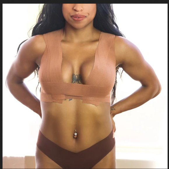 Fullness Body Tape + 3 Nipple Covers | Lift & Support | Black | OS - Picture 6 of 10